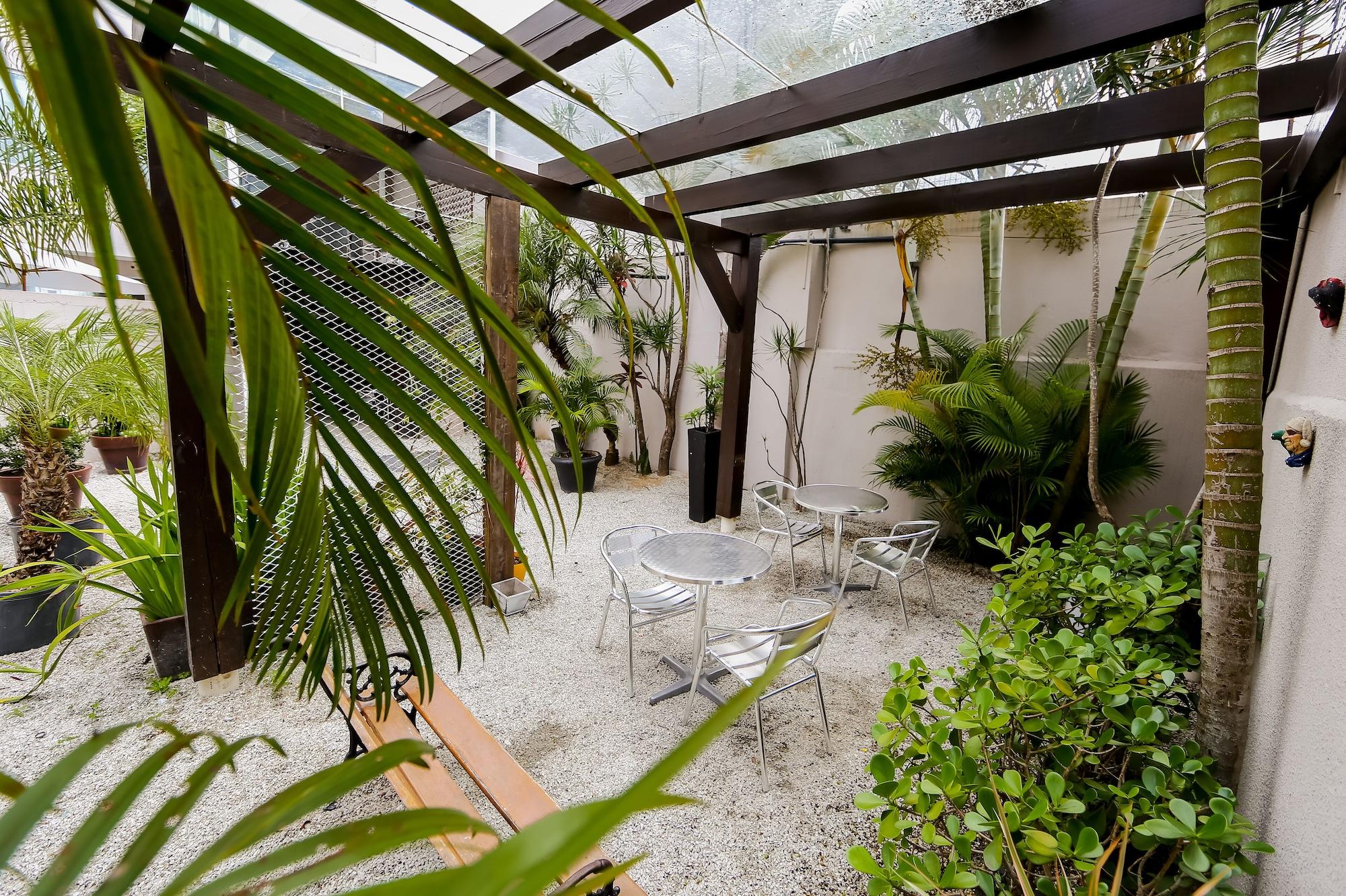 Nacoes Hotel